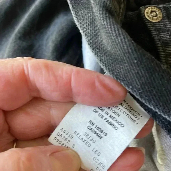 Harley Davidson SZ 38”X 30” black relaxed leg jeans. Worn and washed once…🏍️ - Picture 5 of 5